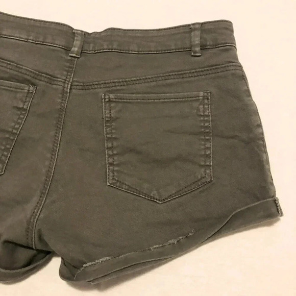 H&M Cuffed Shorts Olive Green Denim Mid Rise Womens Size 4 - Picture 9 of 12